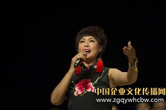張愛(ài) 重整山河待后生.jpg