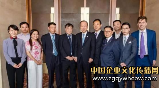 何巧女應(yīng)邀出席美國百人會活動.JPG